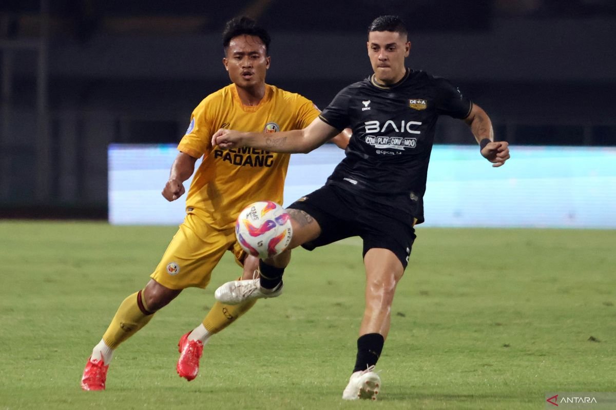 Alexis Messidoro Fokus Membentuk Mental Menuju Pertandingan Melawan Persis Solo