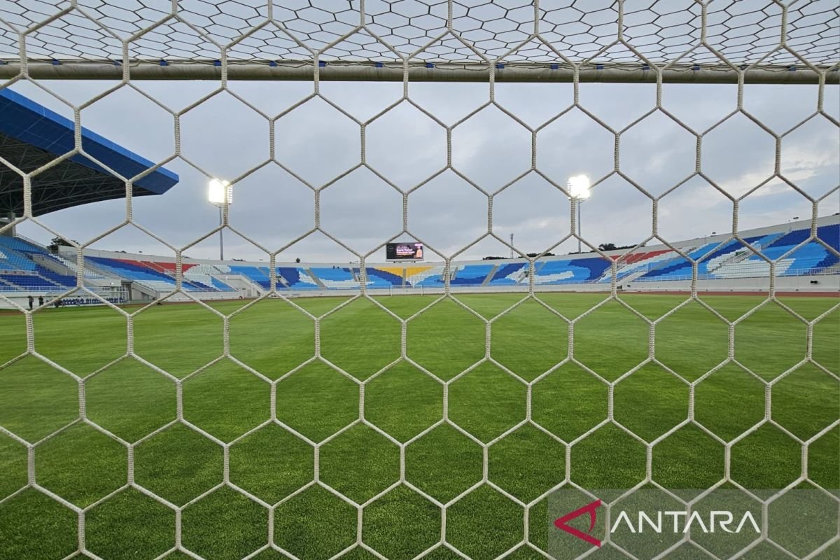 Arema FC Dapat Sanksi Setelah Insiden Pelemparan Bus Persik