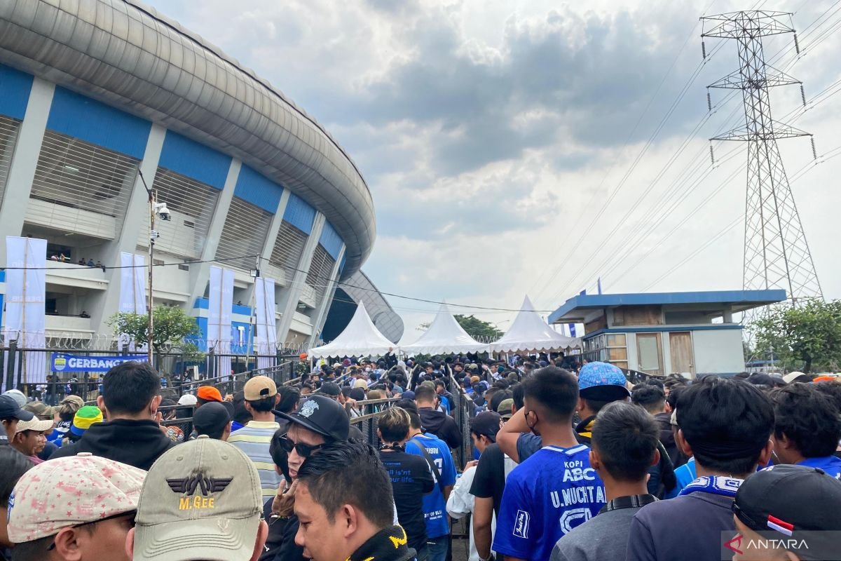 Persib Bandung Melarang Suporter PSS Sleman Masuk ke Stadion GBLA