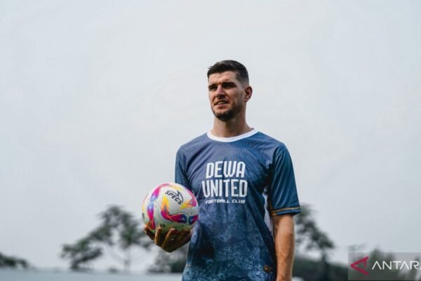 Dewa United Resmi Menyambut Bek Veteran Nick Kuipers