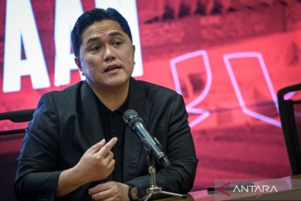 Berikut beberapa alternatif judul untuk "Rapat Paripurna Setujui Naturalisasi Mauro dan Miliano Jonathans":

1. "Rapat Paripurna: Keputusan Naturalisasi Mauro dan Miliano Jonathans Diterima"
2. "Persetujuan Rapat Paripurna atas Naturalisasi Mauro dan Miliano Jonathans"
3. "Mauro dan Miliano Jonathans Resmi Menjadi Warga Negara Setelah Rapat Paripurna"
4. "Pengesahan Naturalisasi Mauro dan Miliano Jonathans dalam Rapat Paripurna"
5. "Rapat Paripurna Menyetujui Proses Naturalisasi Mauro dan Miliano Jonathans"

Silakan pilih yang paling sesuai atau modifikasi sesuai kebutuhan!