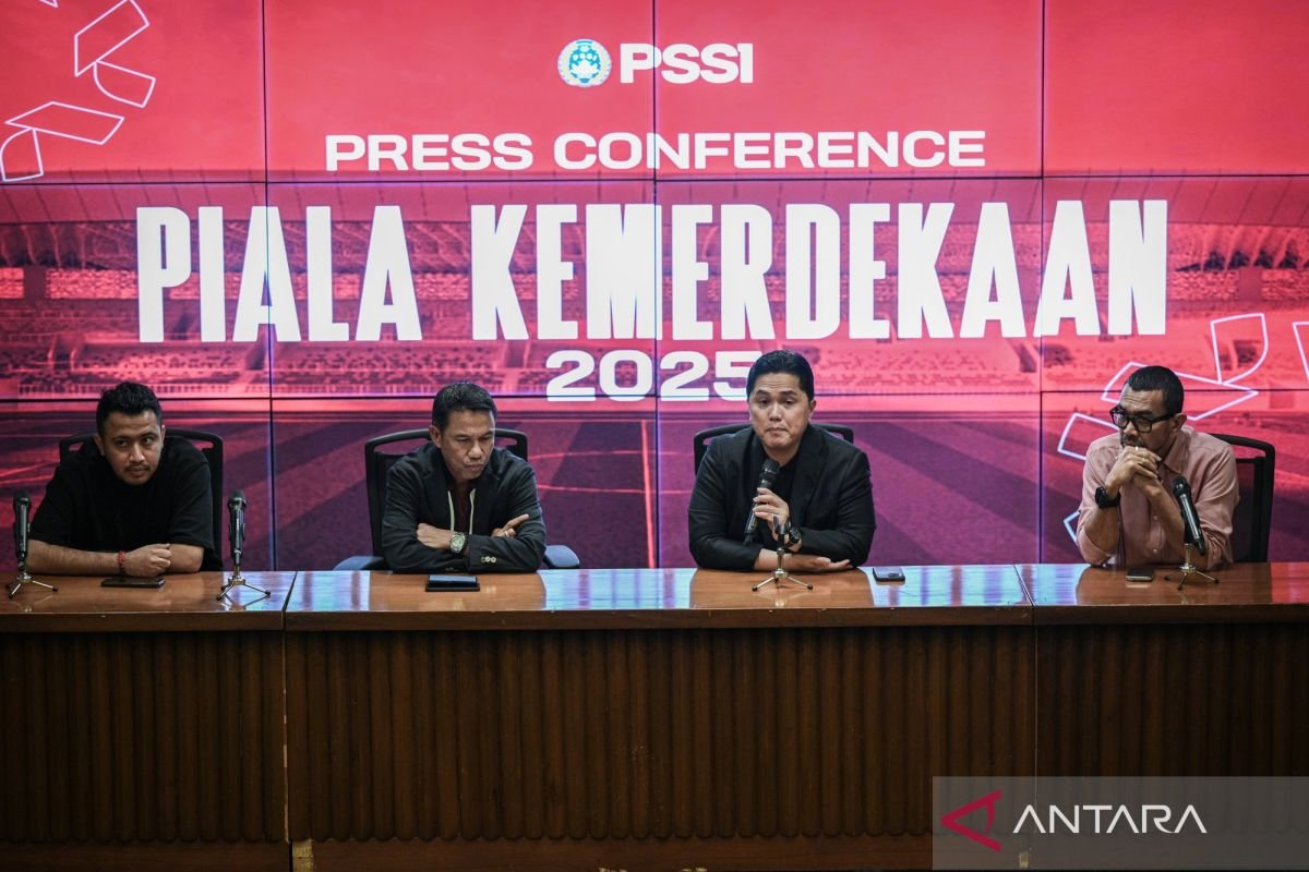 Here are some alternate titles for "Daftar Resmi Empat Negara Peserta Piala Kemerdekaan 2025":

1. "Empat Negara Peserta Resmi Piala Kemerdekaan 2025"
2. "Daftar Negara yang Berpartisipasi dalam Piala Kemerdekaan 2025"
3. "Peserta Piala Kemerdekaan 2025: Empat Negara yang Terdaftar"
4. "Empat Negara yang Ikut serta dalam Piala Kemerdekaan 2025"
5. "Piala Kemerdekaan 2025: Daftar Resmi Empat Peserta"
6. "Empat Negara Resmi di Piala Kemerdekaan 2025"
7. "Kumpulan Negara Peserta Piala Kemerdekaan 2025"
8. "Partisipasi Empat Negara dalam Piala Kemerdekaan 2025" 

Feel free to choose any of these titles or modify them further!